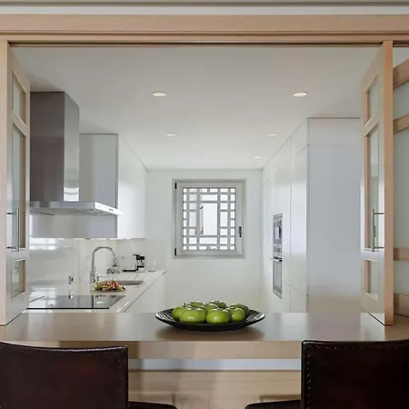 아파트 3 Bdr Partial Sea View *