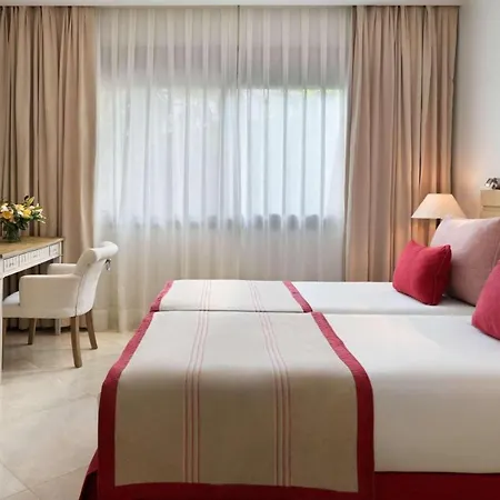 3 Bdr Partial Sea View 아파트 *