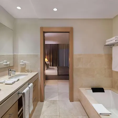 3 Bdr Partial Sea View Apartamento